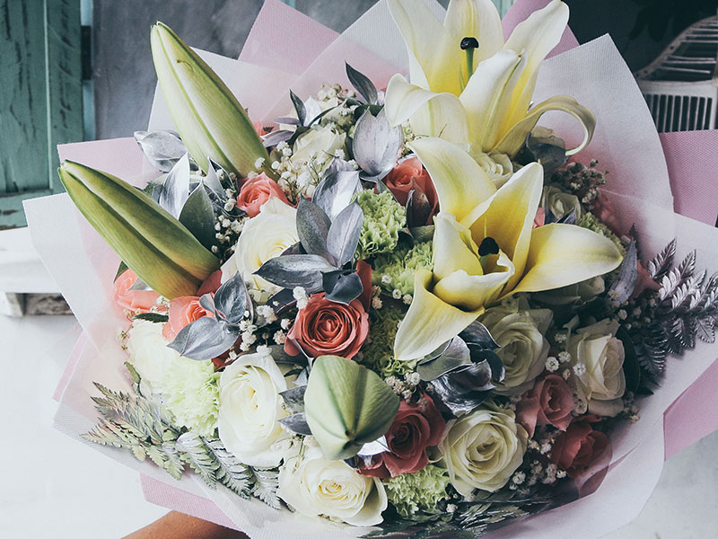 hand-bouquet-mix-flowers-bali