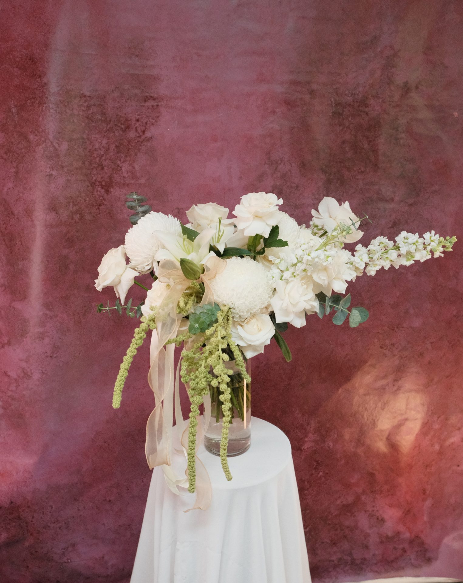 WHITE MIX FLOWER BOUQUET VASE