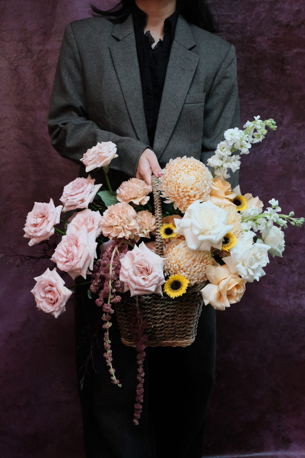 PINK AND WHITE MIX FLOWER BASKET